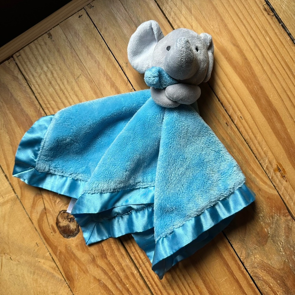 2015 Carters Grey Blue Elephant Satin Security Blanket Rattle Plush Baby Toy